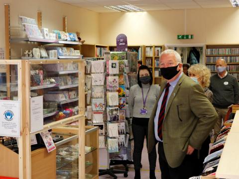 Sir Mike Penning visits Rennie Grove’s charity shop in Henry Wells Square