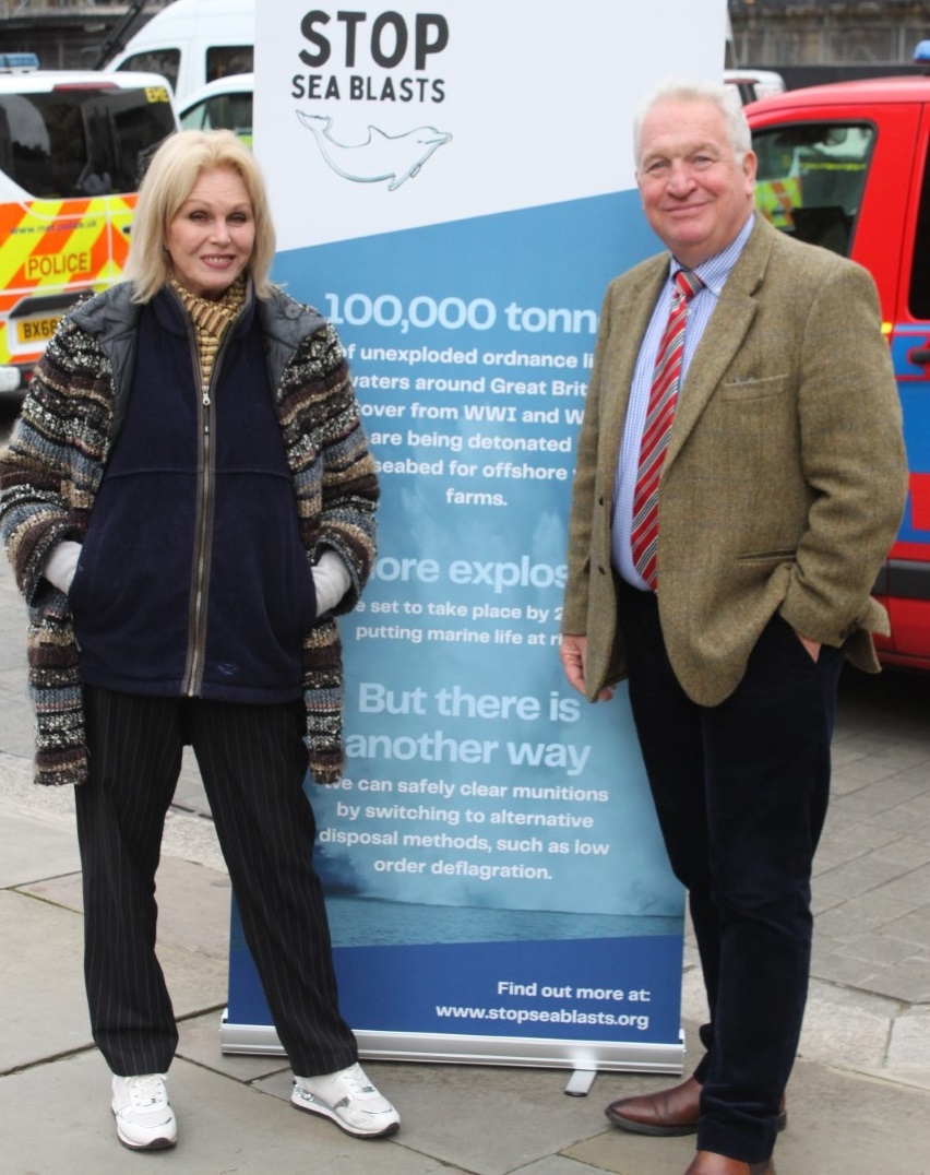 Sir Mike Penning congratulates Joanna Lumley on ‘Stop Sea Blasts’ campaign success