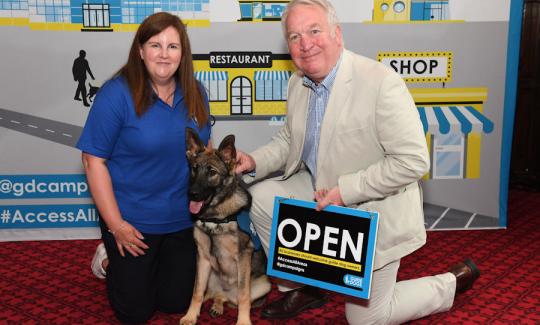 Sir Mike Penning MP backs Guide Dogs campaign